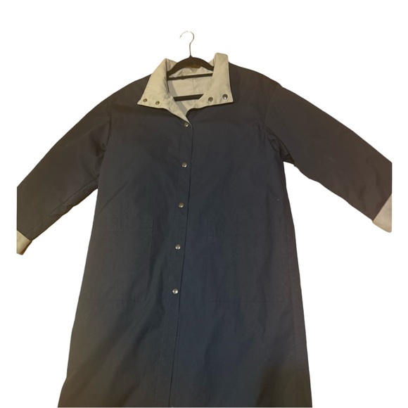 Vintage women’s Botany Bay, black and khaki reversible long raincoat. - Picture 3 of 9